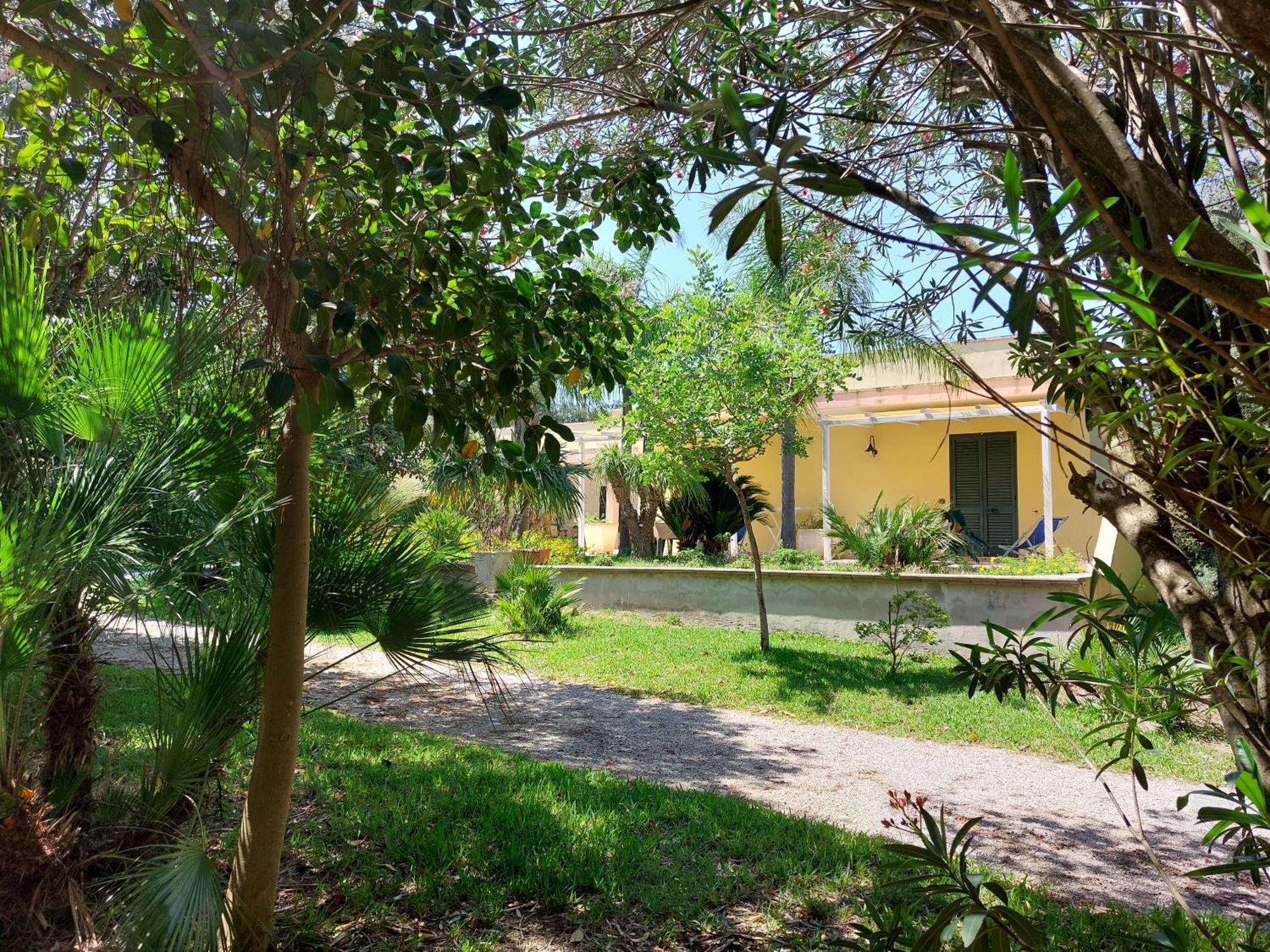 Masseria Lama Torre dell'Orso Exterior foto