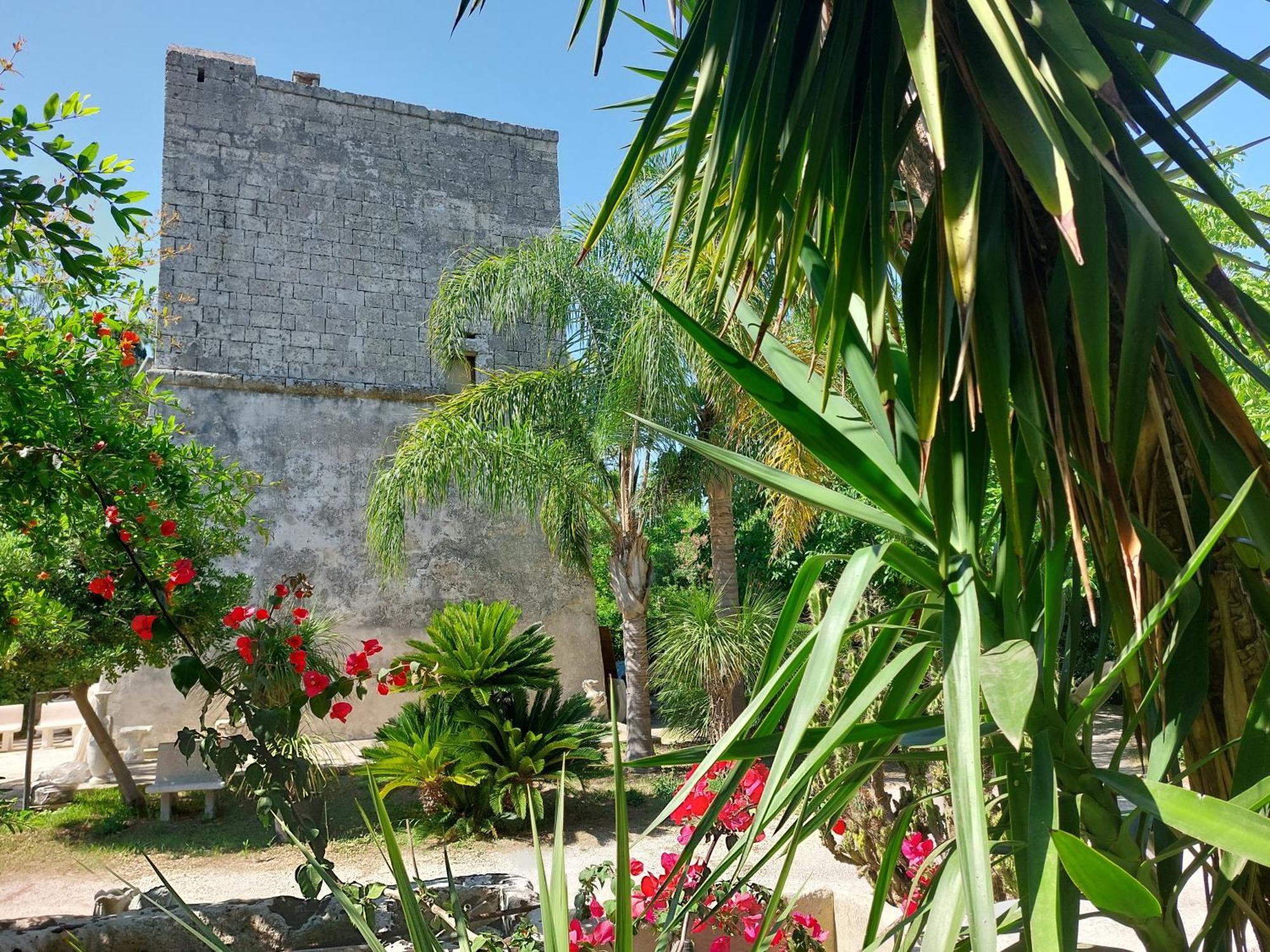 Masseria Lama Torre dell'Orso Exterior foto